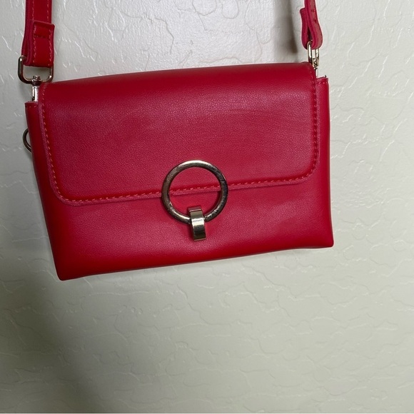 Topshop Vibrant Red Crossbody Bag with Adjustable Strap - Picture 3 of 10